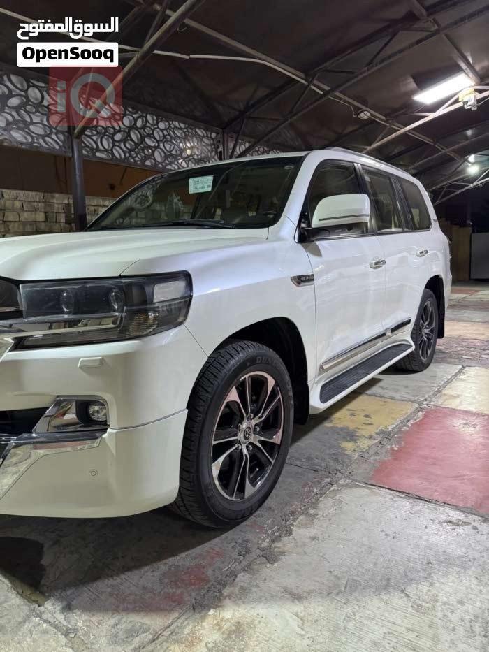 تويوتا لاندكروزر